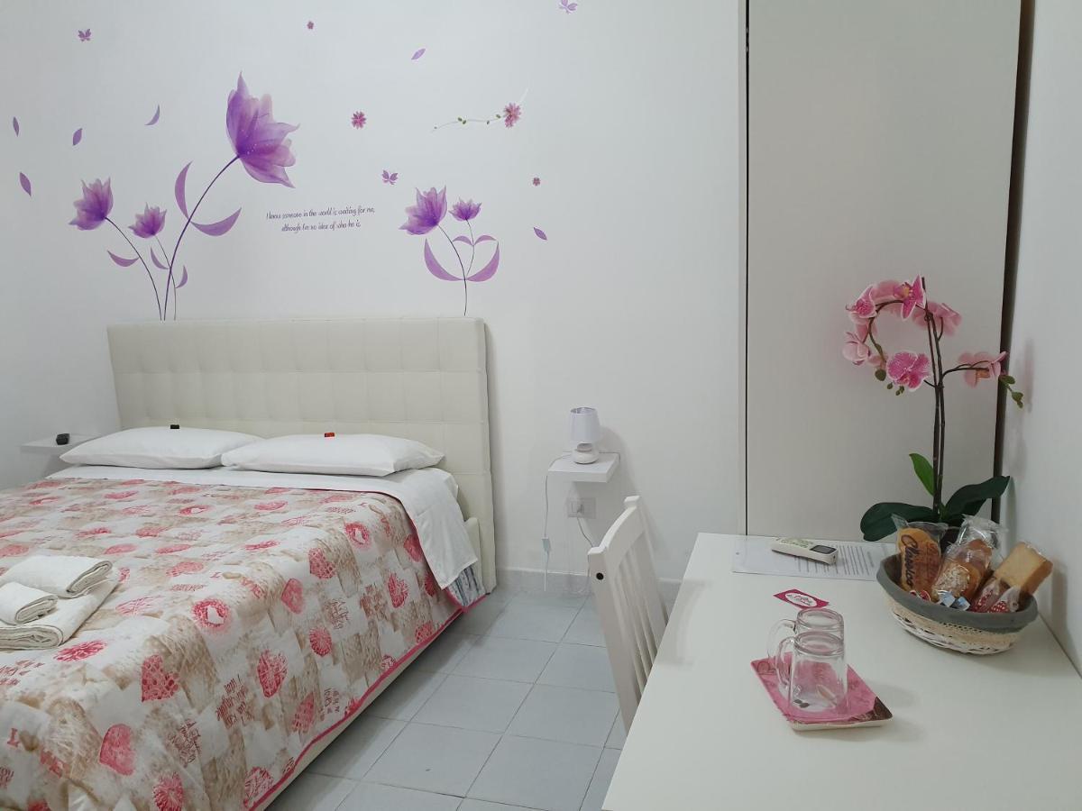 Bed and Breakfast Le Tre Orchidee Salerno Exterior foto